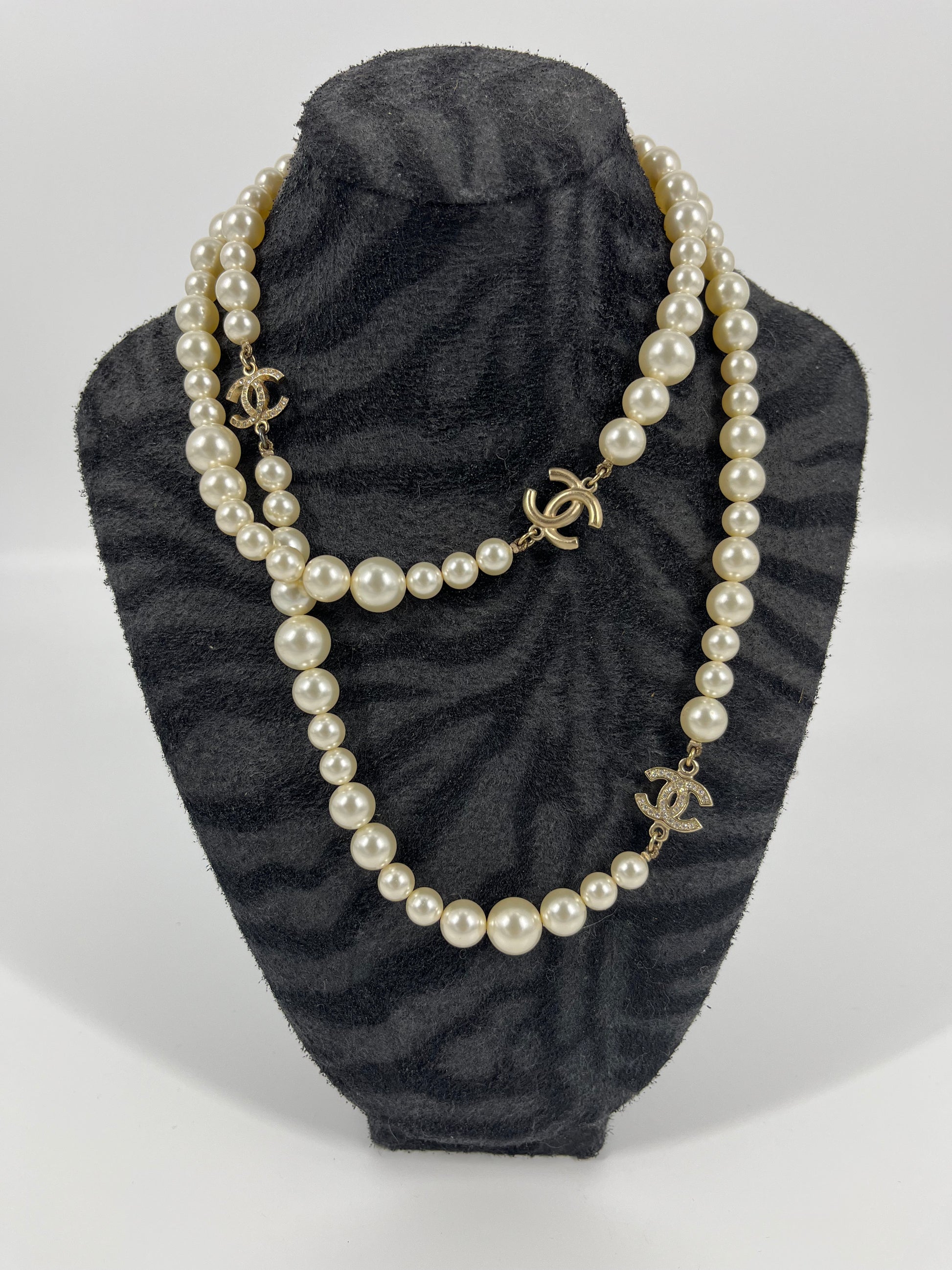chanel pearl chain